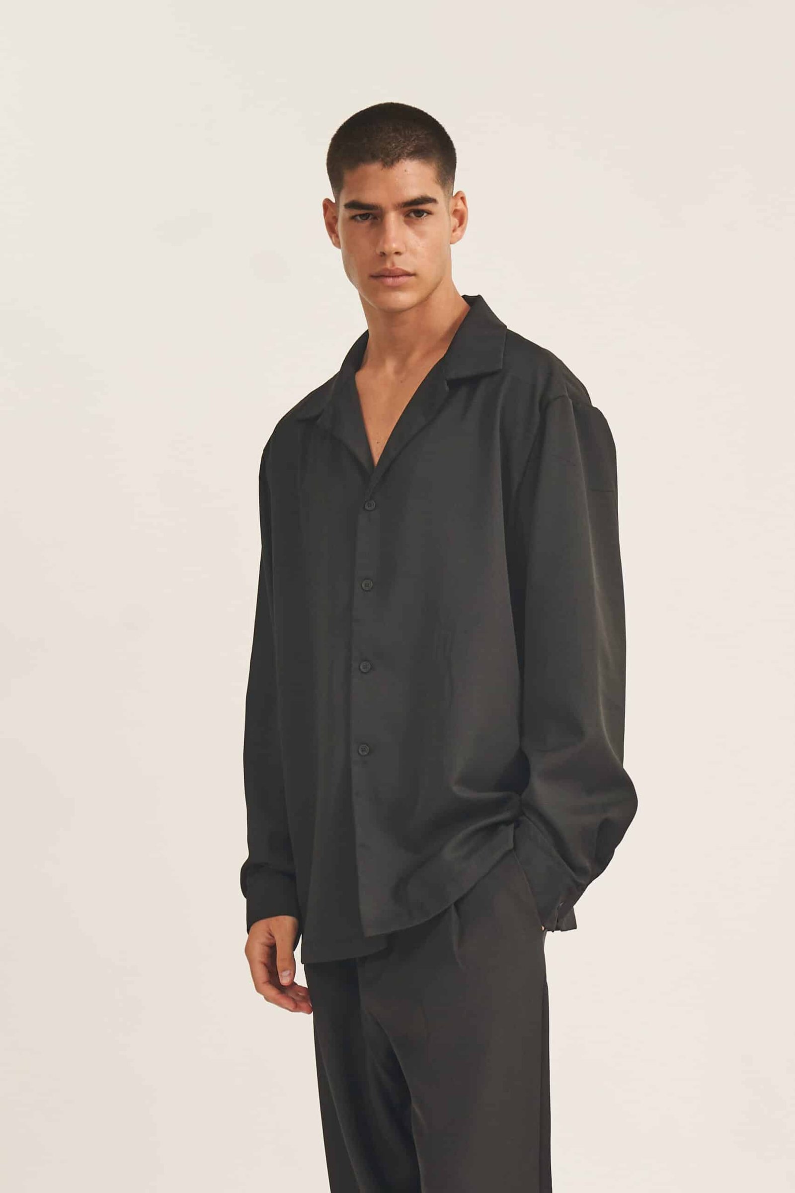 V-Elegance Shirt – תמונה 2