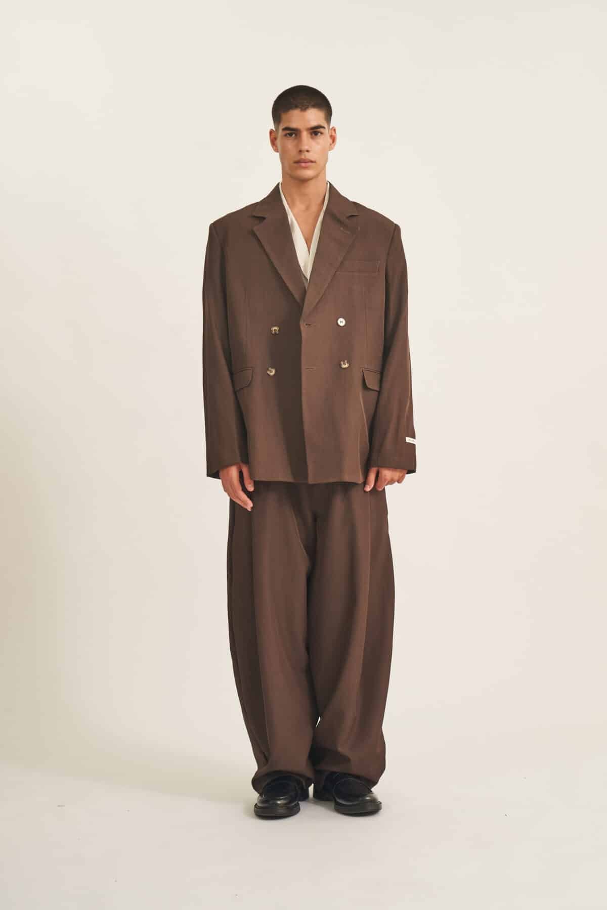 Lusso Suit